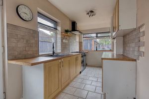 Kitchen- click for photo gallery
